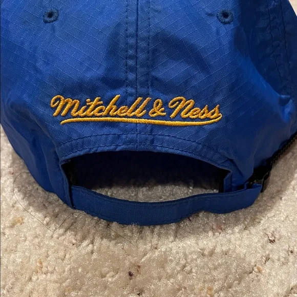 MITCHELL & NESS WARRIORS “THE CITY” WATERPROOF ZIPBACK